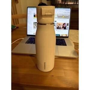 Lululemon Insulated Stainless Steel Water Bottle Flip Lid Cream